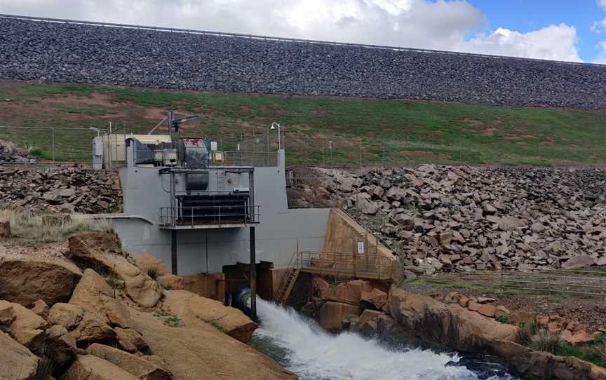 Cairn Curran Weiradditionalspillway