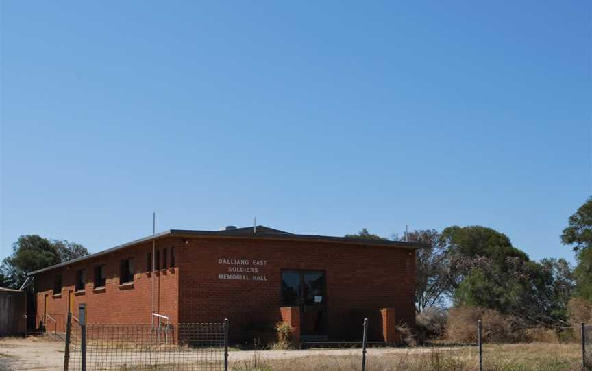 Balliang East Soldiers Memorial Hall.JPG