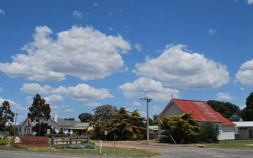 Marnoo Town Entry Sign.JPG