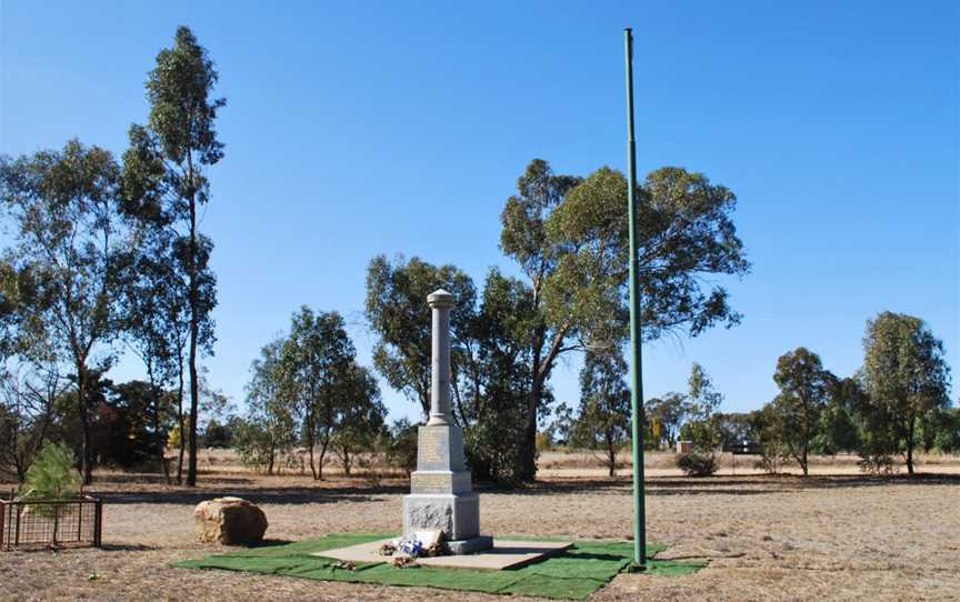 Marungi War Memorial 001.JPG