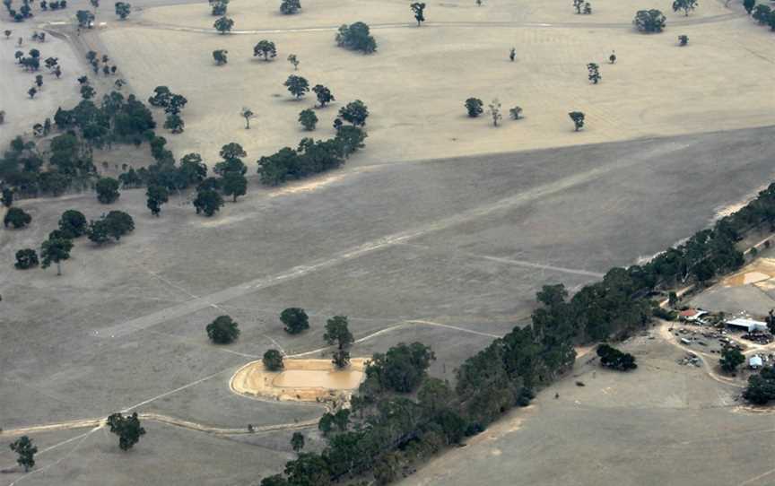 Navarre Airfield overview Vabre.jpg