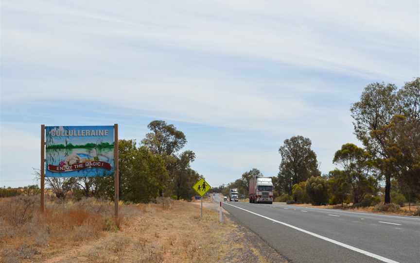 Cullulleraine Sturt Highway.JPG