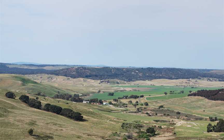 Glenmore Parwan Creek Valley.JPG