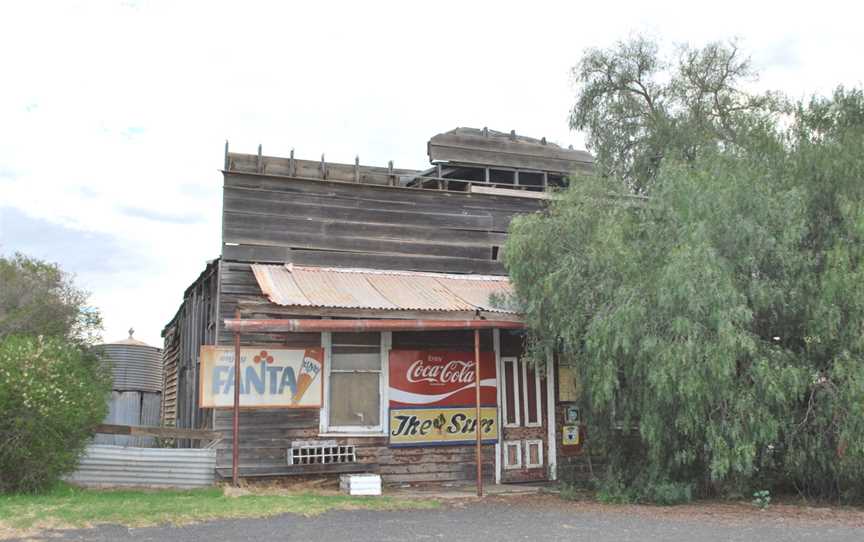 Gymbowen General Store.JPG