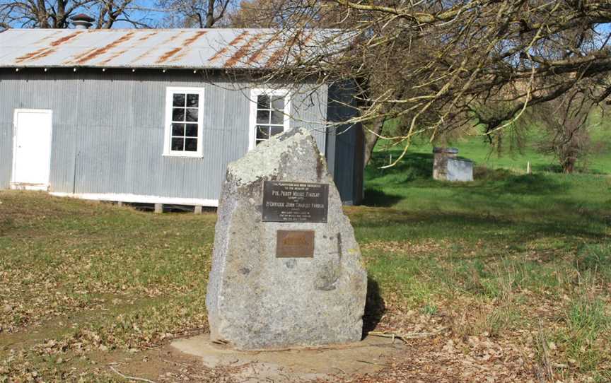 UpperTowongWarMemorial.JPG