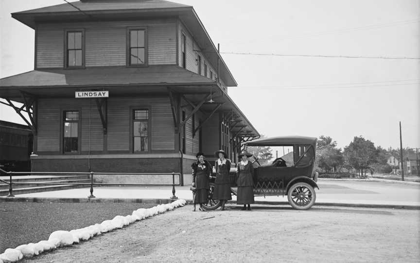 Lindsayrailwaystation COntario C1921