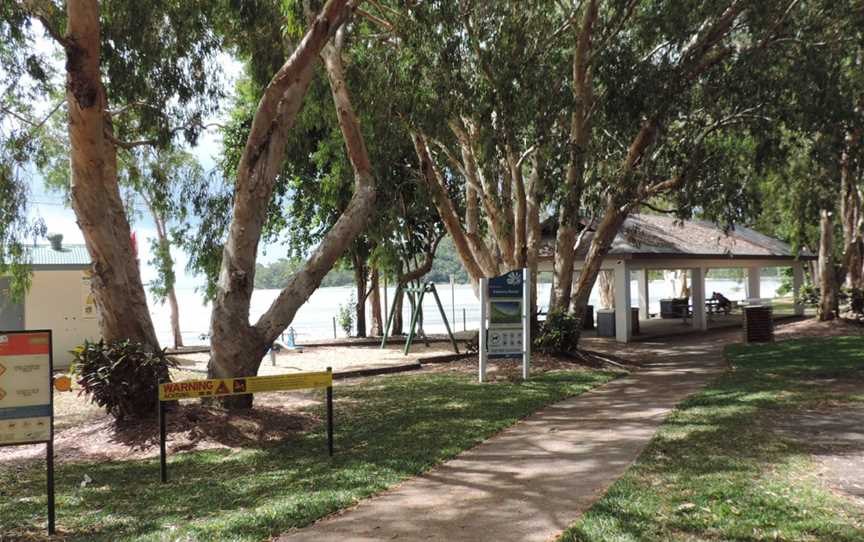 Foreshoreparkland CKewarra Beach C2018