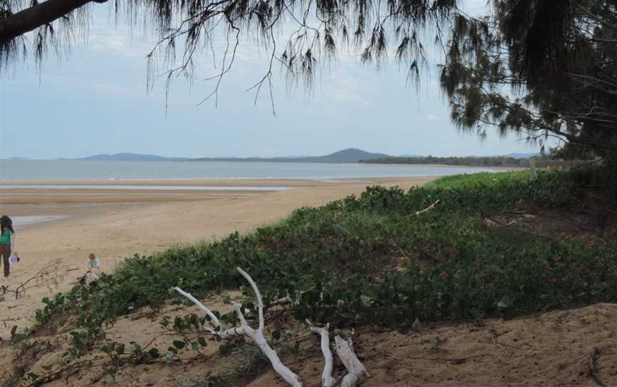 Beach at Tannum Sands, 2014.JPG