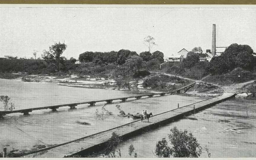 Pioneer River at the Marian Sugar Mill in the Mackay district, circa 1915.JPG