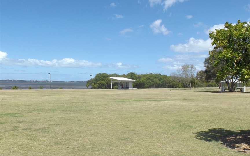 Foreshore reserve Lota.jpg