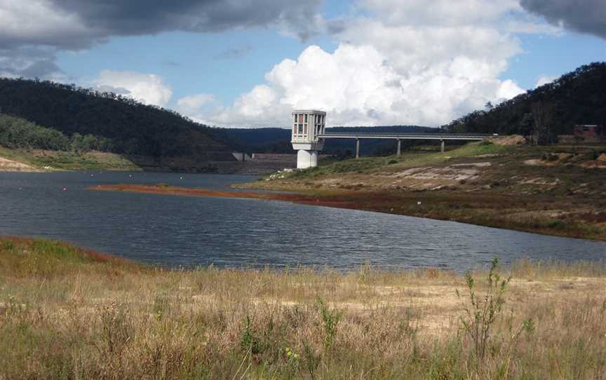 Lake Cressbrook, only 12 percent full, Biarra, 22 March 2008.jpg