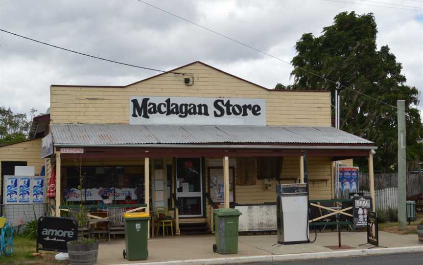 Maclagan Store 001.JPG