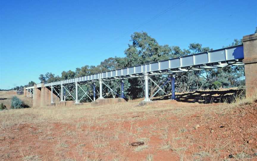 Angellala Rail Bridge (1994).jpg