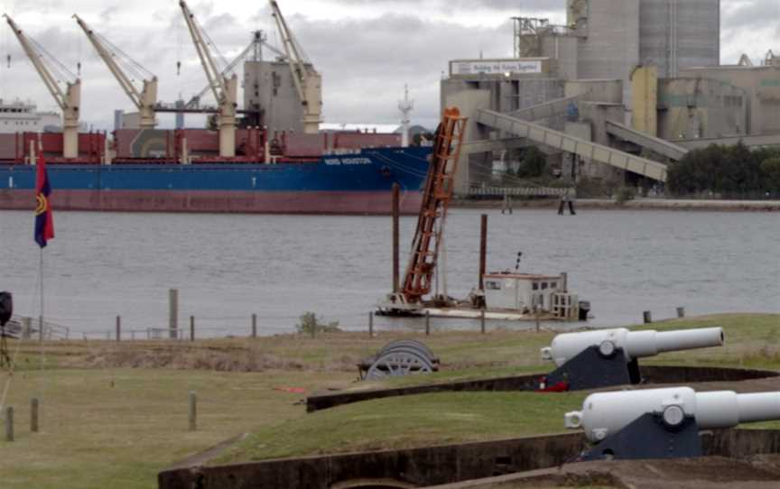 Cargo ship and RML 64 pounder guns Fort Lytton Flickr 5825977624.jpg