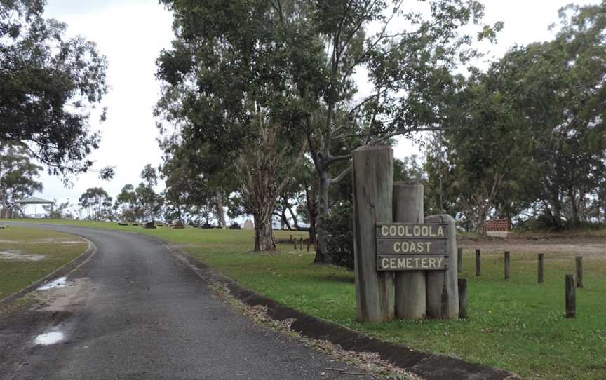 Cooloola Coast Cemetery, Toolara Forest, 2016 01.jpg