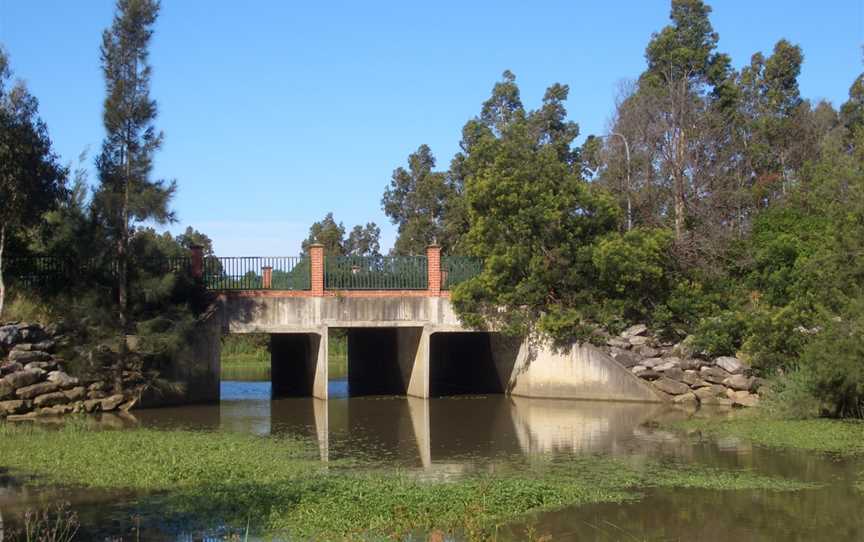 Wattle Grove Anzac Creek2