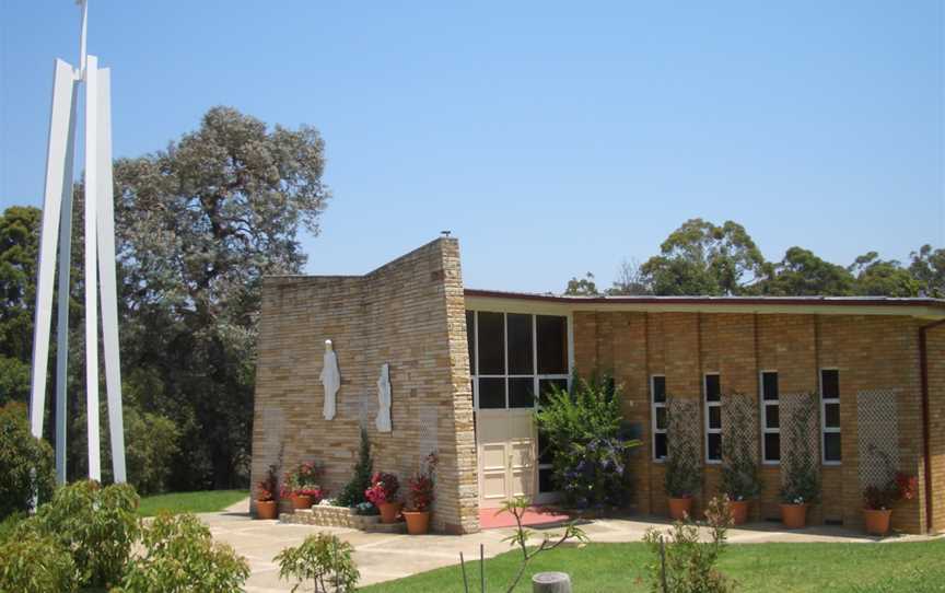 Dundas Valley St Bernadettes Catholic Church.JPG