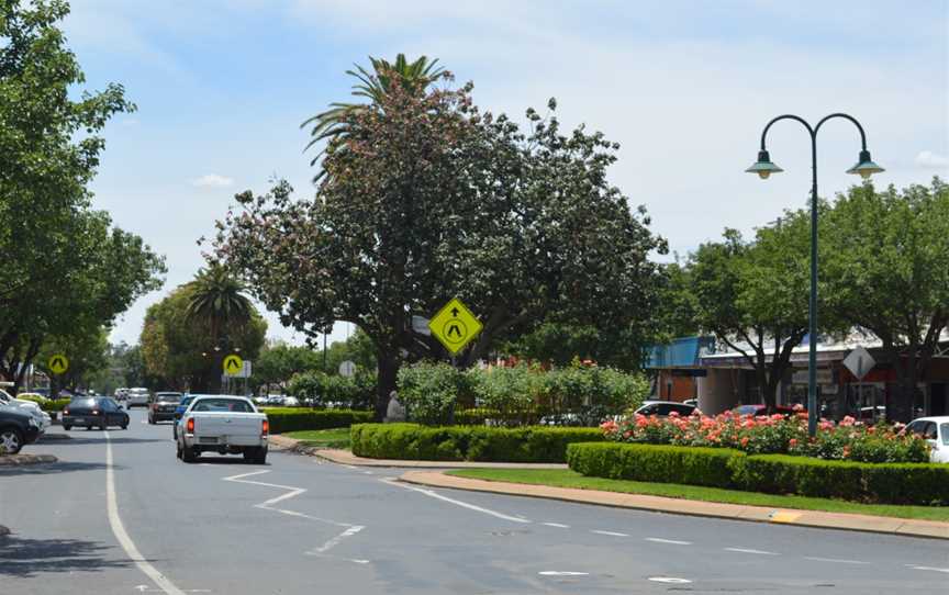 Narromine Dandaloo Street 002.JPG