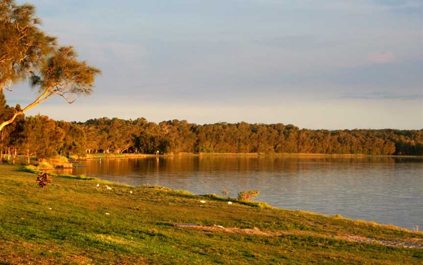 Canton Beachat Lake Tuggerah