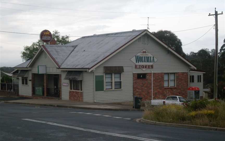 Wolumla Railway Hotel.JPG