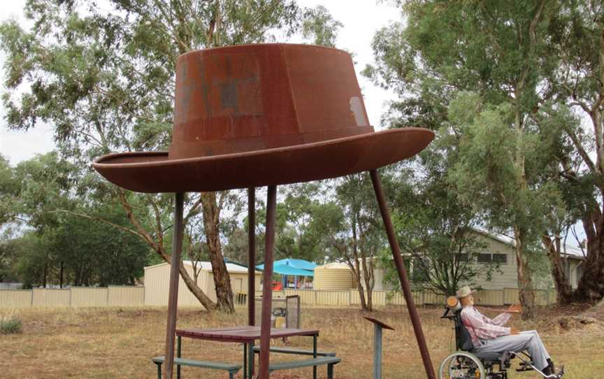 Big Hatsculpture