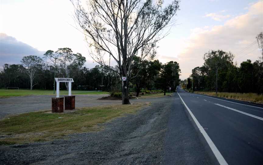 Badgerys Creek Road and Parkland.JPG