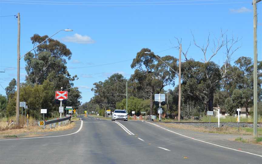 Caragabal Rail Crossing001