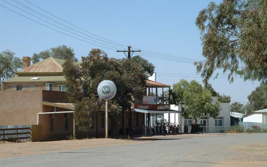 Tibooburra main street south.JPG