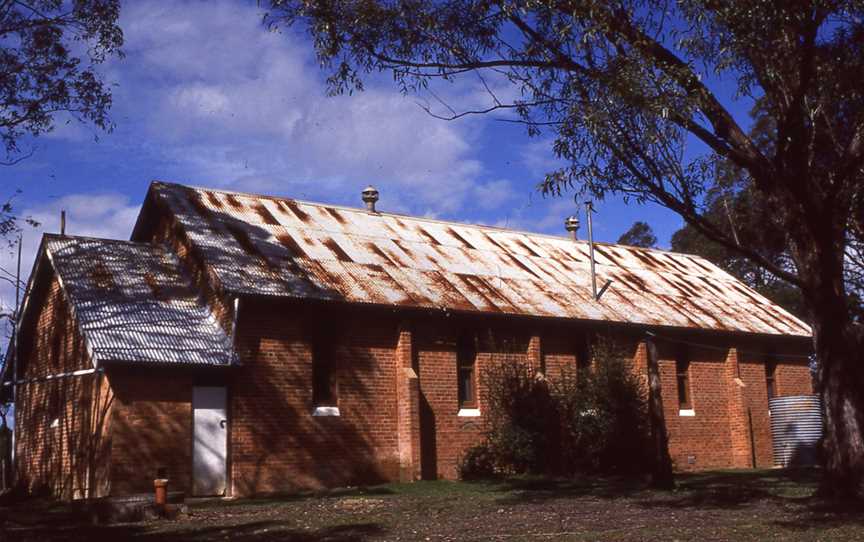 (1) Yerranderiechurch