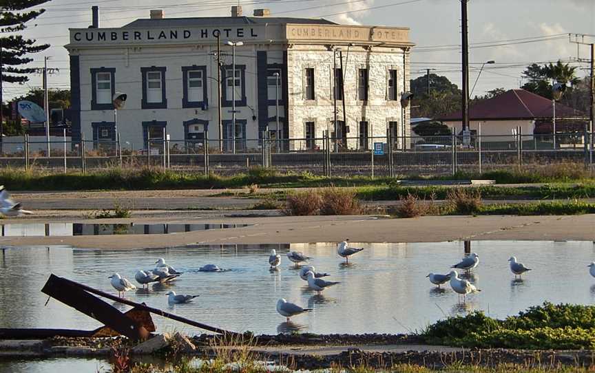 Cumberland Hotel, Glanville.jpg