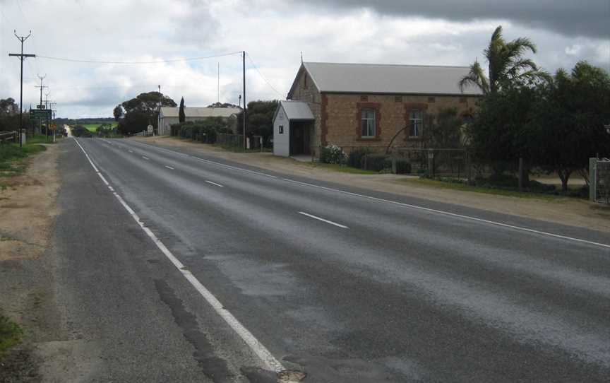 Woodchester, Main street.jpg