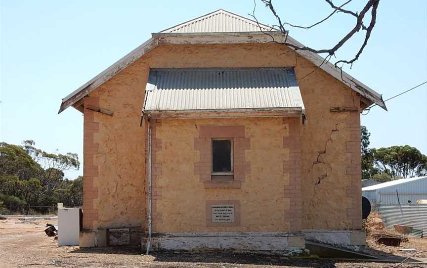 Warramboo Methodist Church (22521793890).jpg