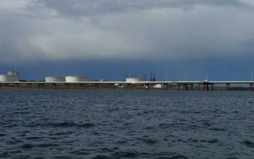 Port Bonython jetty and Santos refinery 2011 by Dan Monceaux.jpg