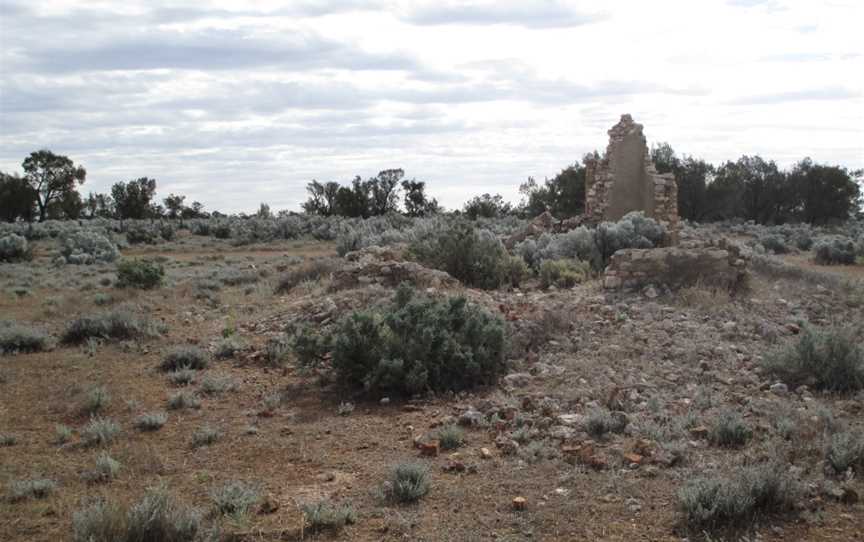 Bundey church ruin 3.JPG