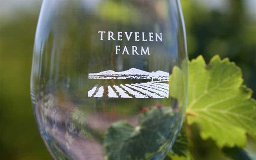 Trevelen Farm, Wineries in Cranbrook