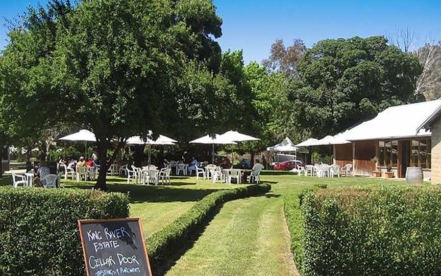 Flying Duck Wines, Wineries in King Valley