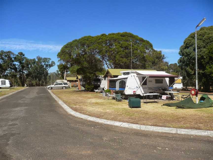 Flaxmill Caravan Park Boyup Brook, Accommodation in Boyup Brook