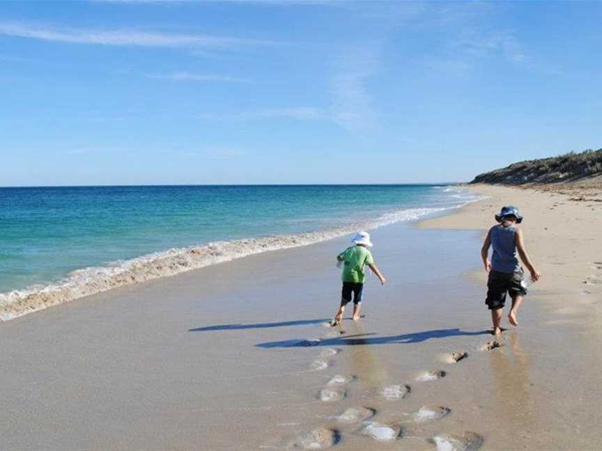 Getaway Beach, Accommodation in Dongara