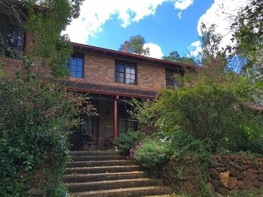 Villa Du Lac, Accommodation in Kalamunda