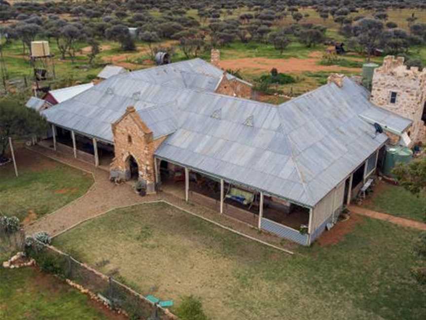 Melangatta Station, Accommodation in Yalgoo