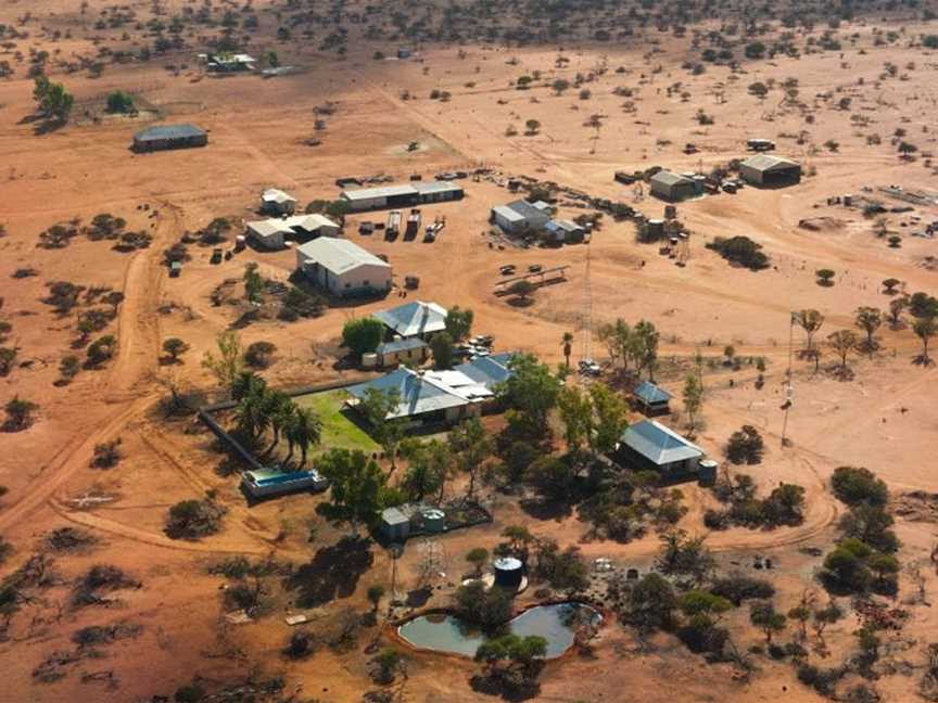 Gabyon Station, Accommodation in Yalgoo