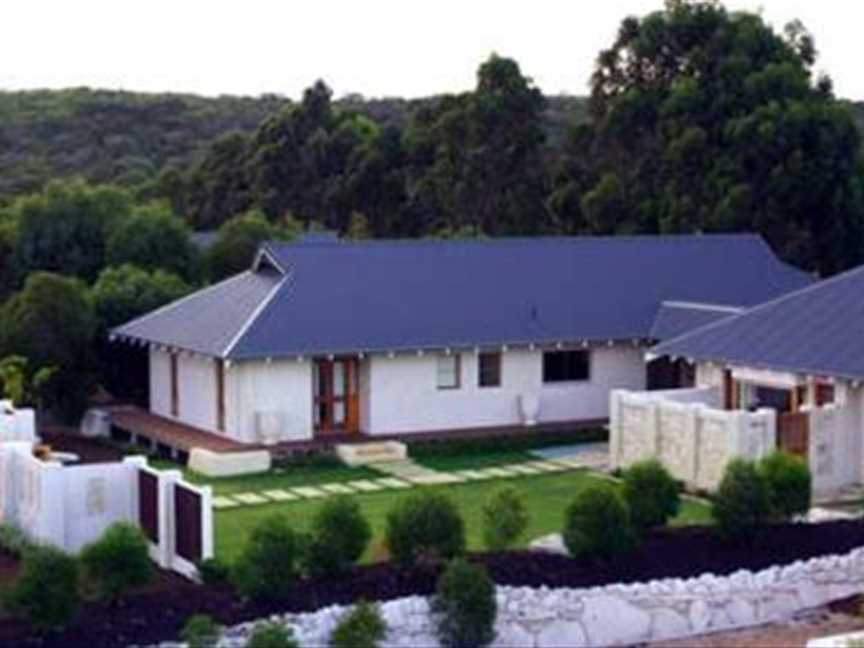 Private, bushland setting