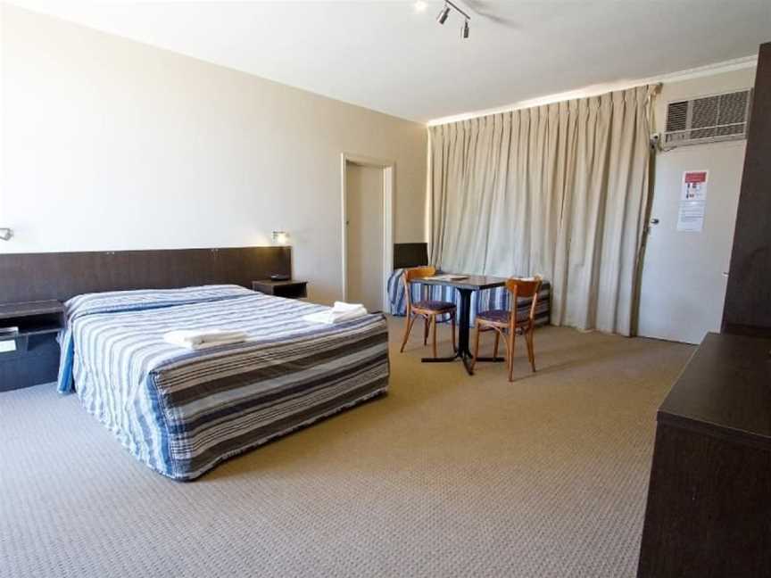 Links Hotel, Seaton, SA