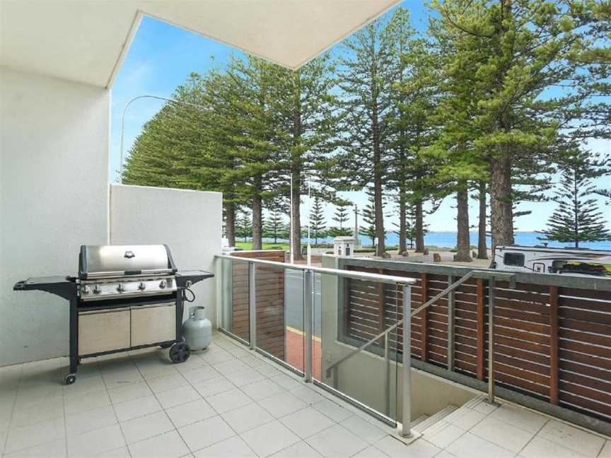 Breeze Beachfront Apartments, Victor Harbor, SA