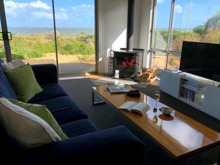 Coorong Waterfront Retreat, Meningie, SA