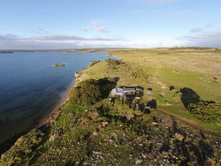 Ratcliff Cottage, Pelican Lagoon, SA