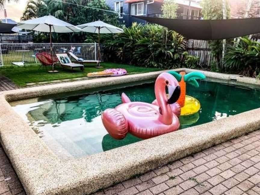 Lazy Duck Hostel, Cairns, QLD