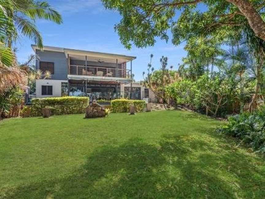 Bramston Beach - Luxury Holiday House, Bramston Beach, QLD