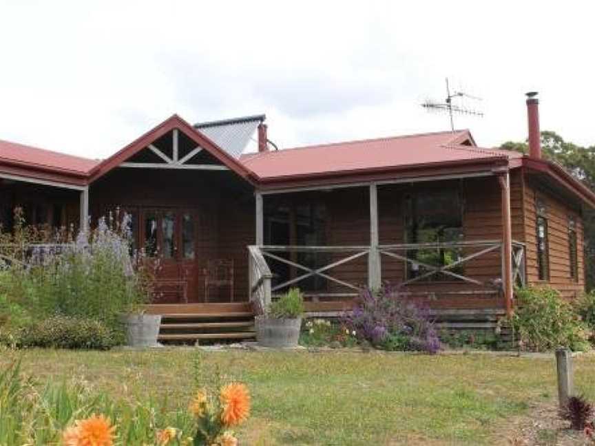 Eagle's Roost Farmstay B&B, Rocky Cape, TAS