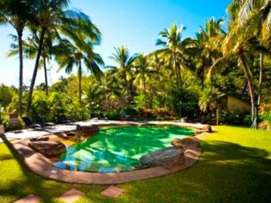 Frangipani Beachfront Lodge 208 on Hamilton Island by HamoRent, Whitsundays, QLD